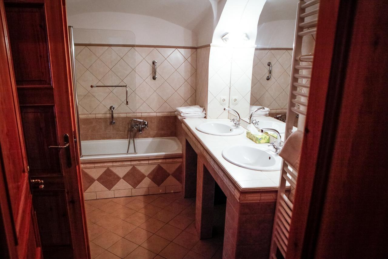 Appartamento Erzsébet Pince Tokaj Esterno foto